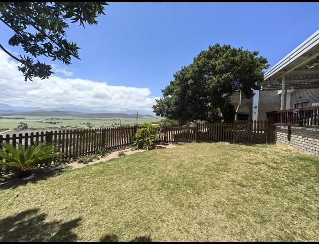 5 BEDROOM HOUSE FOR SALE IN FRAAIUITSIG